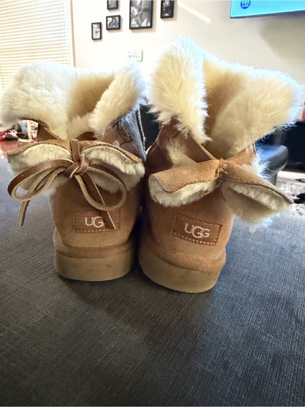 UGG women Tan Sheepskin Bow Back Boots